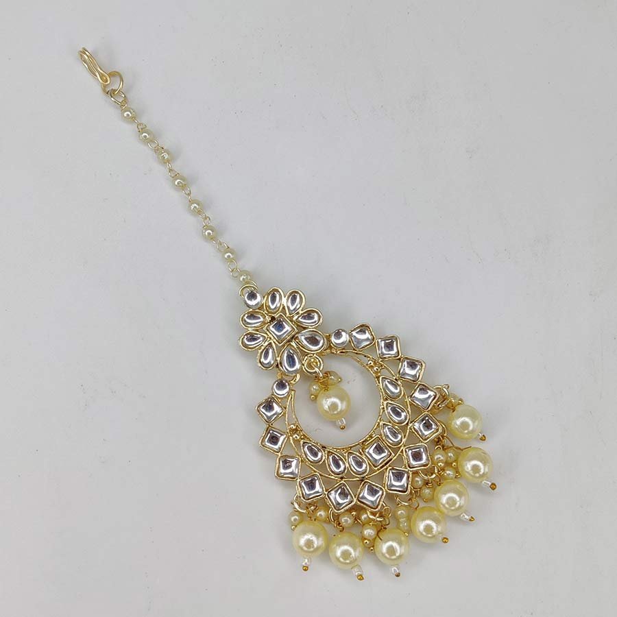 Alloy Metal Golden Plated Mang Tika with Stones & Beads