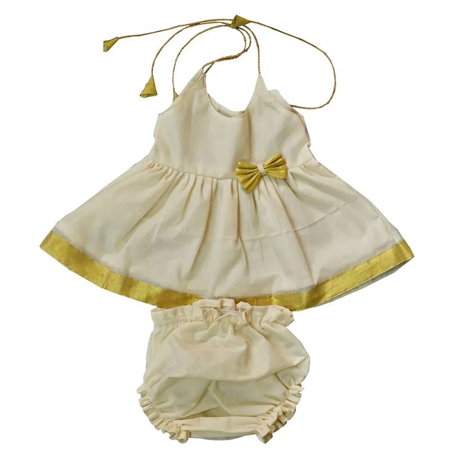 Auspicious kasavu, traditional touch and the versatile pattern makes this ethnic set perfect to doll up your bundle of joy for their first festival. Ideal ethnic outfit for annaprasham / cradle ceremony / naming ceremony etc.
